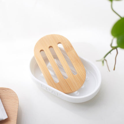 Hvid sæbeholder med bambus indsats