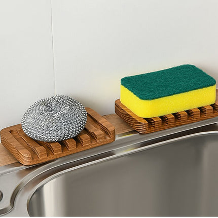 Sæbeskål i naturligt lyst træ