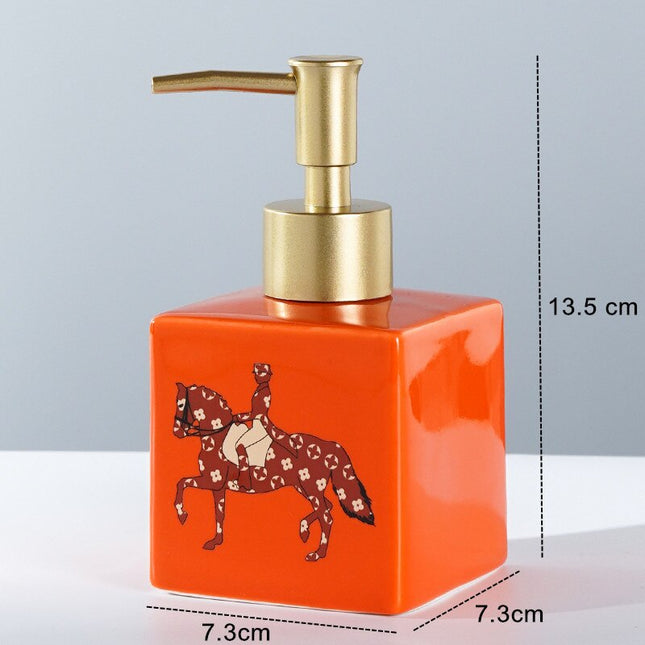 Sæbedispenser med hestemotiv i keramik