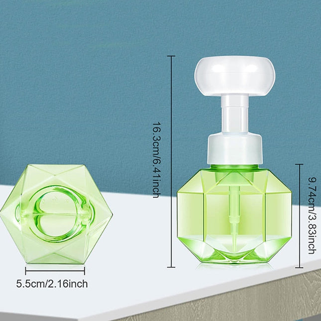 Sæbedispenser med blomsterformet skum