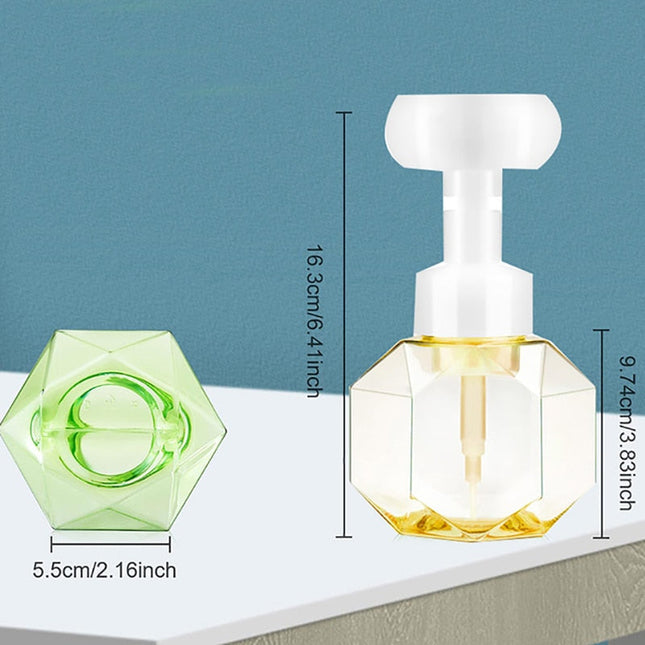 Sæbedispenser med blomsterformet skum