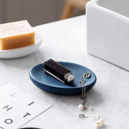 Oval hvid keramik sæbeskål med dræn