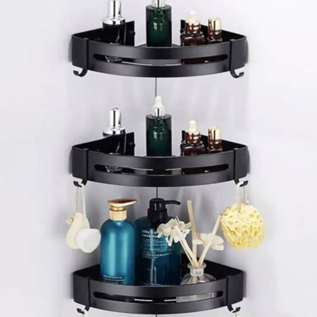 Sort hjørnehylde i metal til bruser